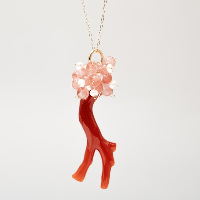 「鹿と花」枝珊瑚ネックレス 商品オンラインショップへ